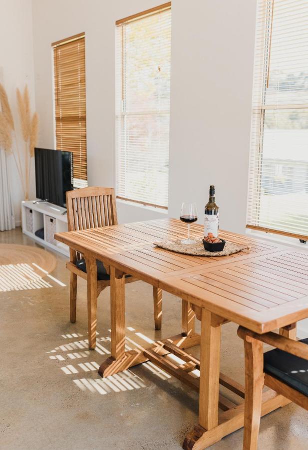 Апартаменты S T U D I O 22 Peaceful Retreat With Garden Views Порт-Линкольн Экстерьер фото